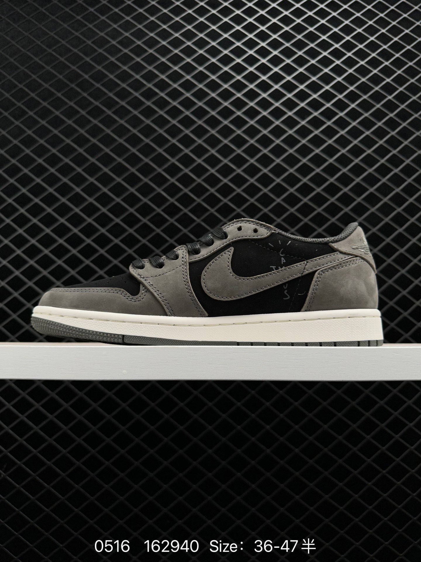 Travis Scott x Air Jordan 1 